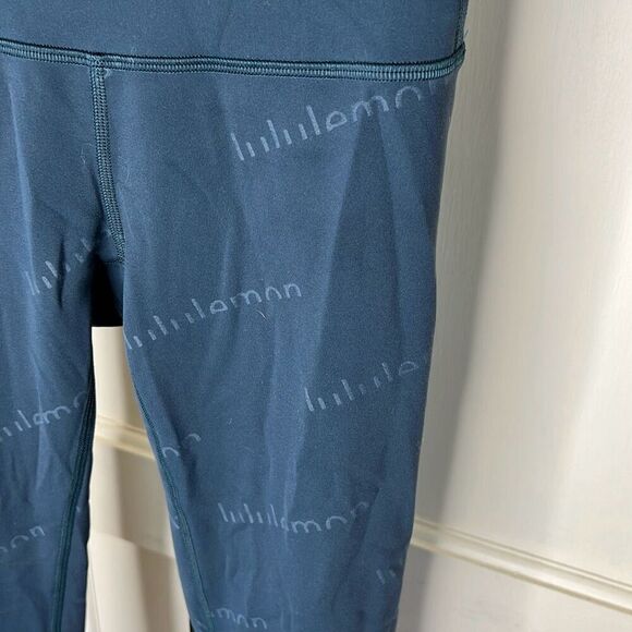 Lululemon Wunder Train HR Logo Embossed Tights in Submarine Size 2 - Picture 3 of 11